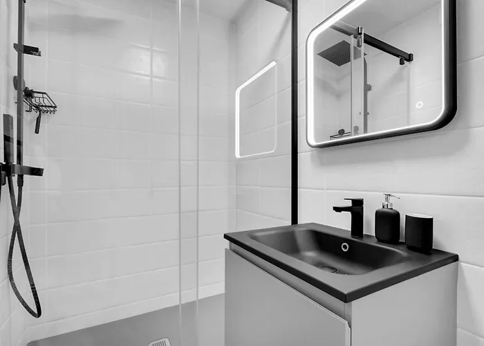 Le Jaussely - En Hypercentre Avec Balcon *